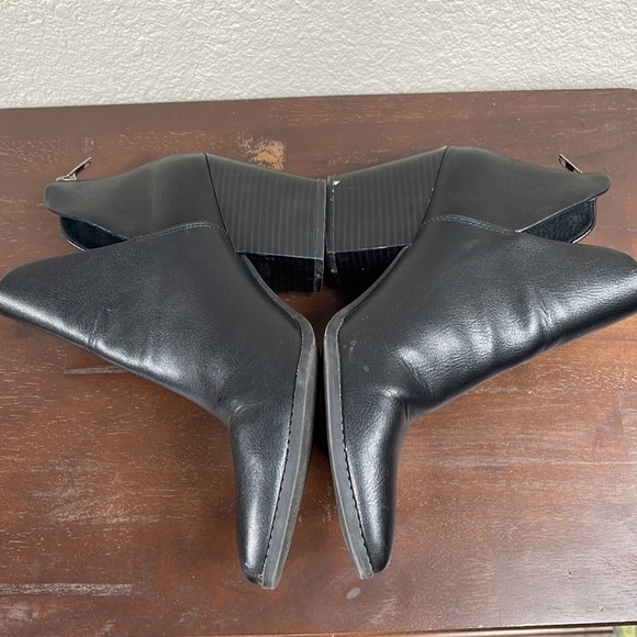 Sun and Stone Elizaa Black Ankle Boot Stacked Heel Notched Slit Bootie Sz 10 - Picture 12 of 13